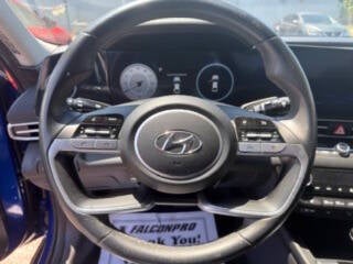 2023 Hyundai Elantra SEL 4dr Sedan