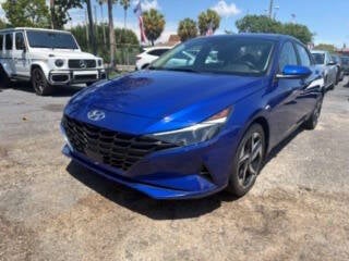 2023 Hyundai Elantra SEL 4dr Sedan