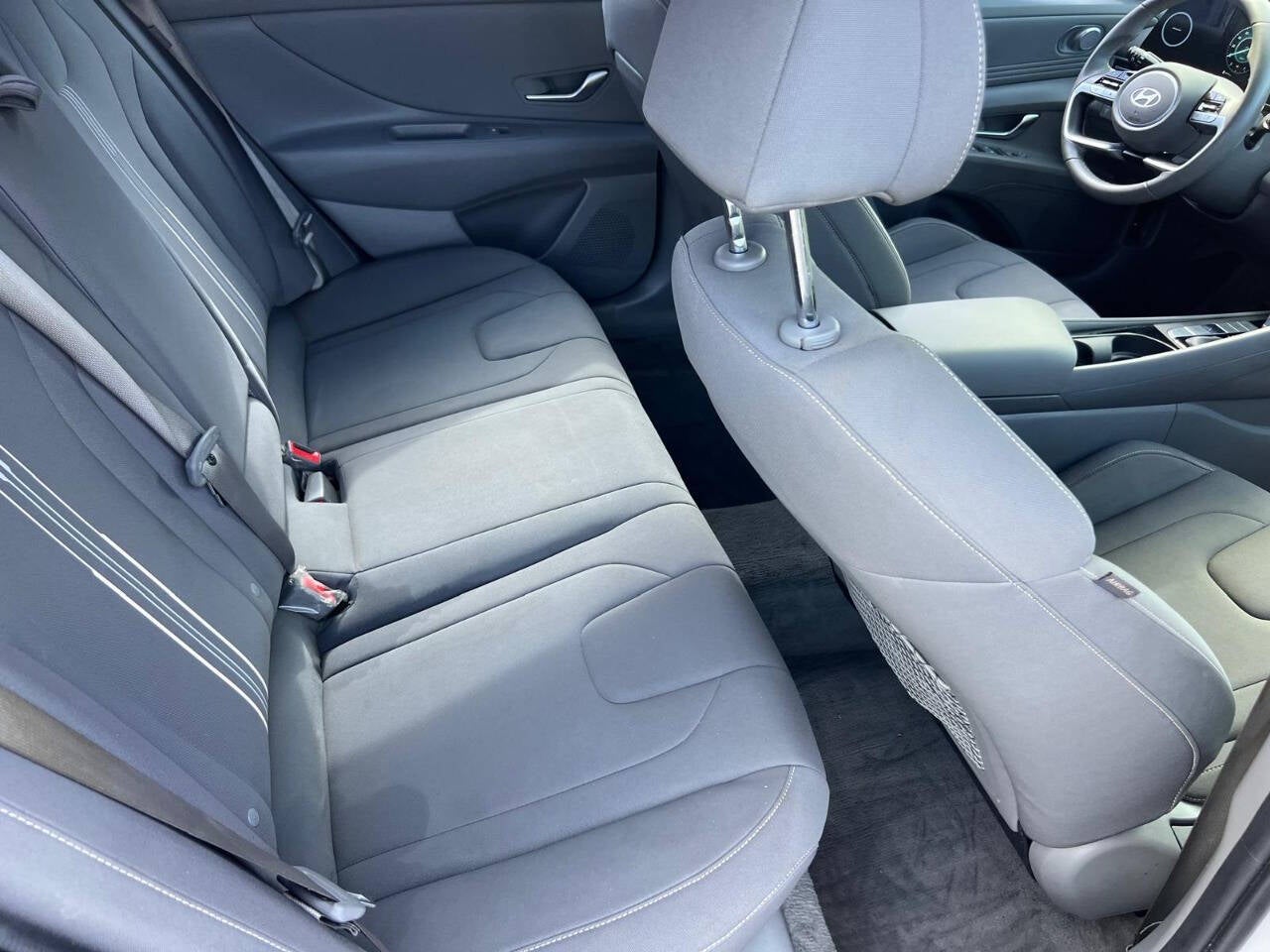 2024 Hyundai Elantra SEL 4dr Sedan