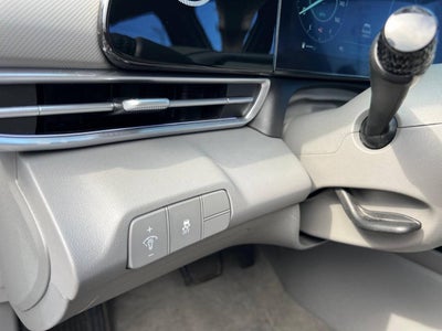 2024 Hyundai Elantra SEL 4dr Sedan
