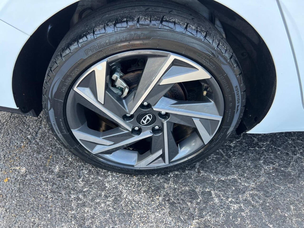 2024 Hyundai Elantra SEL 4dr Sedan