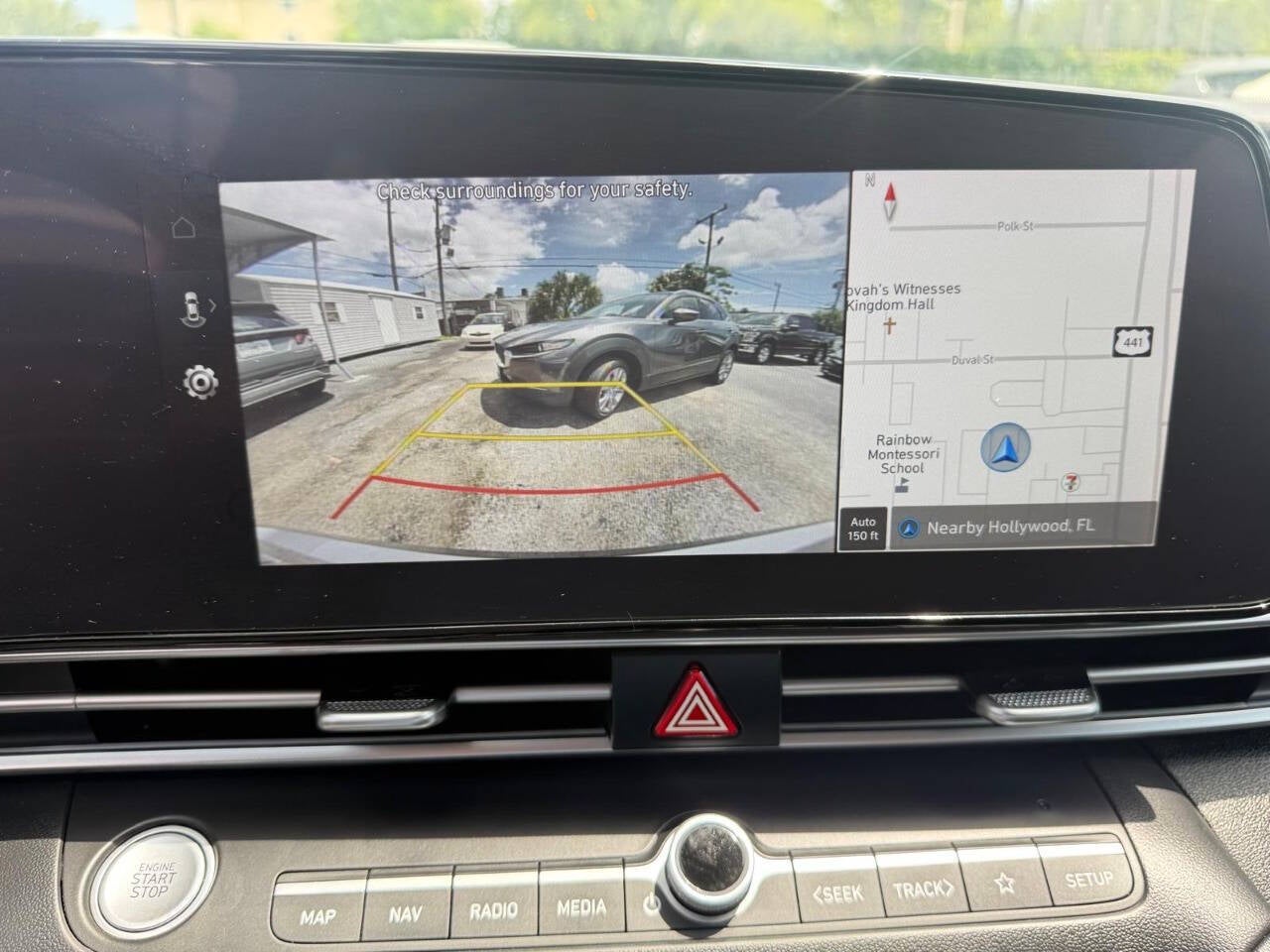 2025 Hyundai Elantra SEL Convenience 4dr Sedan