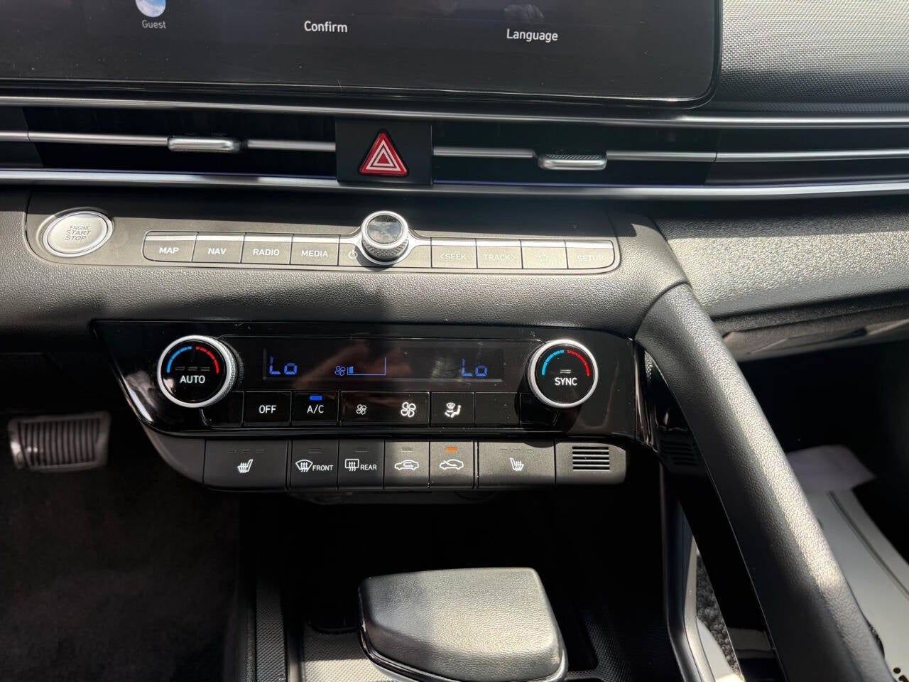 2025 Hyundai Elantra SEL Convenience 4dr Sedan