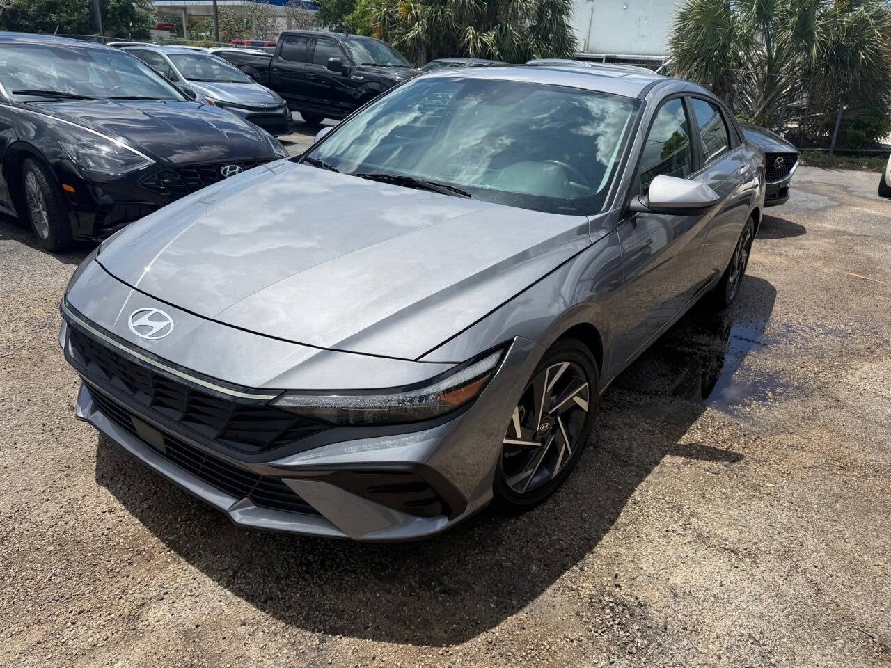 2025 Hyundai Elantra SEL Convenience 4dr Sedan