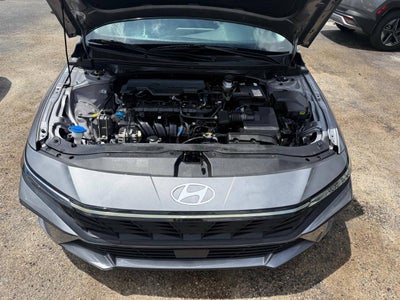2025 Hyundai Elantra SEL Convenience 4dr Sedan