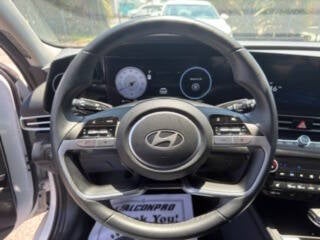 2025 Hyundai Elantra SEL Convenience 4dr Sedan