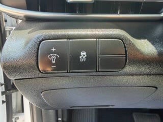 2025 Hyundai Elantra SEL Convenience 4dr Sedan