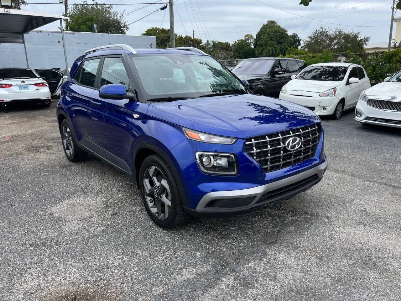 2022 Hyundai Venue Limited 4dr Crossover