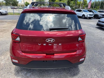 2024 Hyundai Venue Limited 4dr Crossover