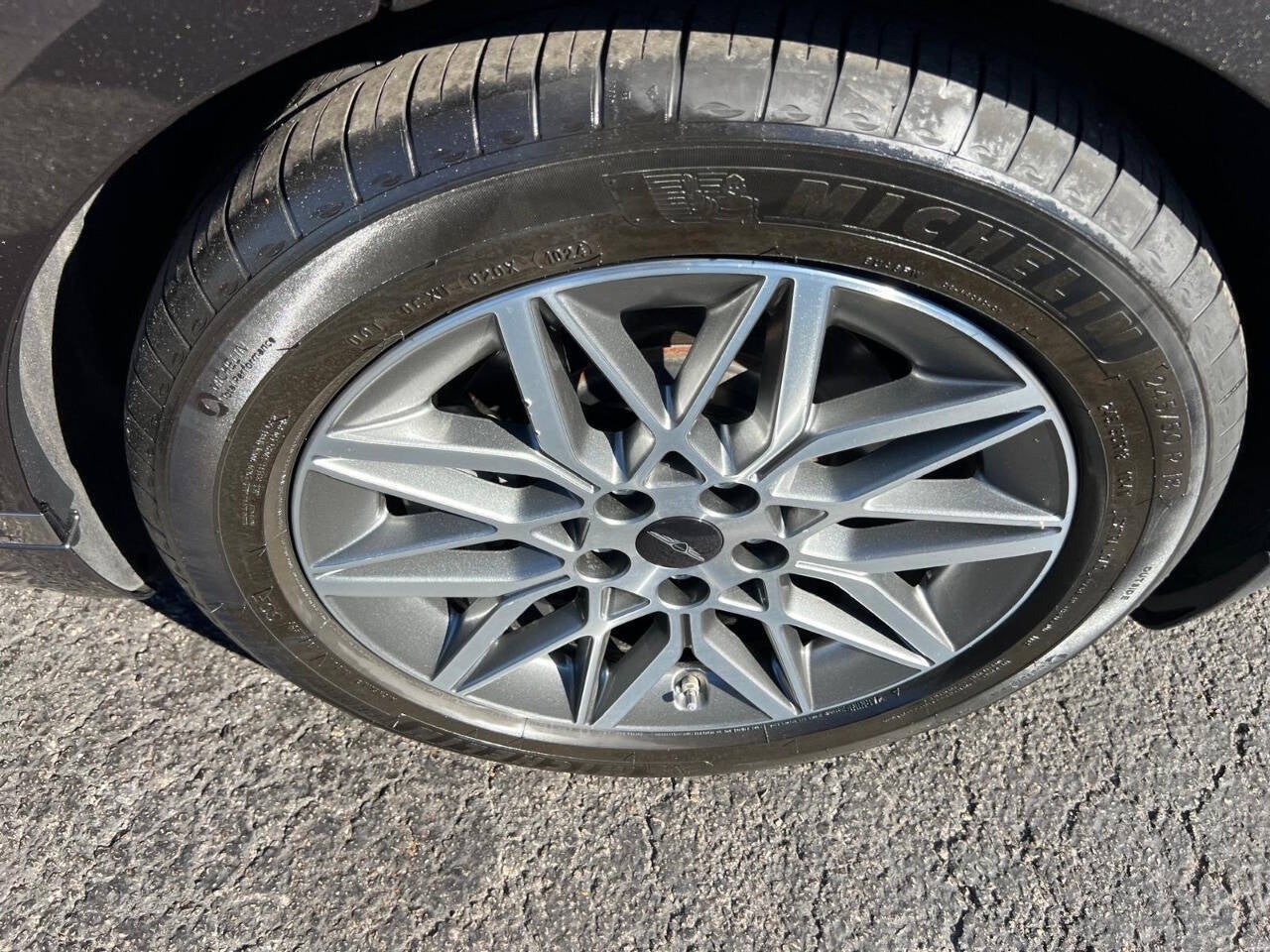 2025 Genesis G80 2.5T AWD 4dr Sedan