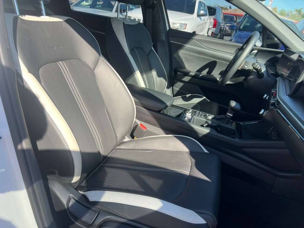 2025 Kia K5 GT Line AWD 4dr Sedan