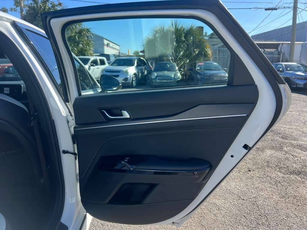 2025 Kia K5 GT Line AWD 4dr Sedan