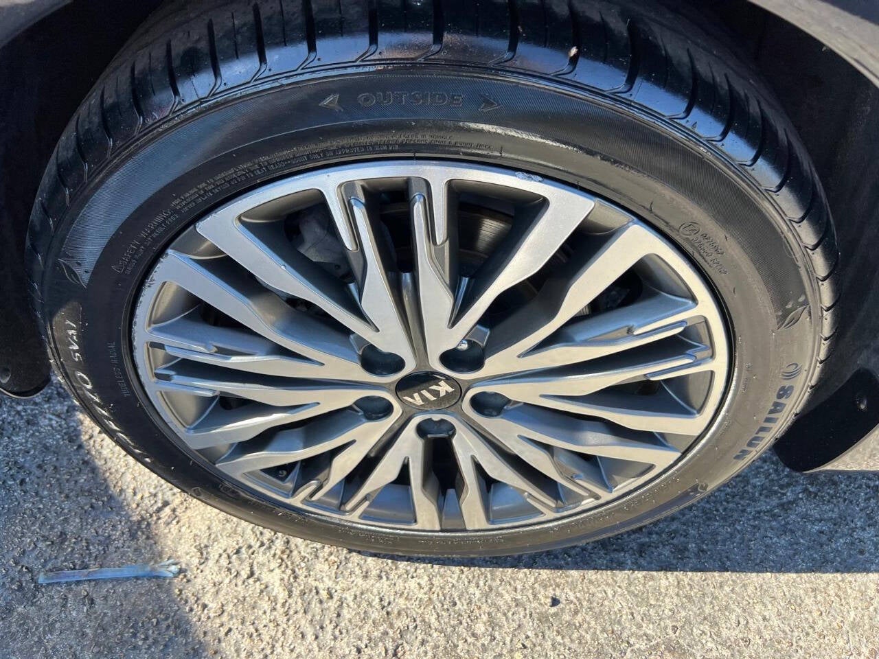 2020 Kia Cadenza Limited 4dr Sedan