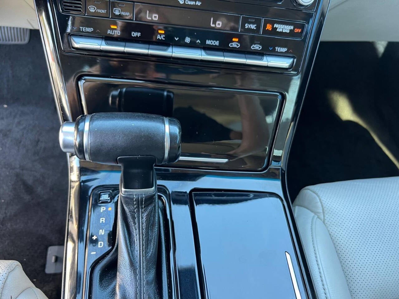 2020 Kia Cadenza Limited 4dr Sedan