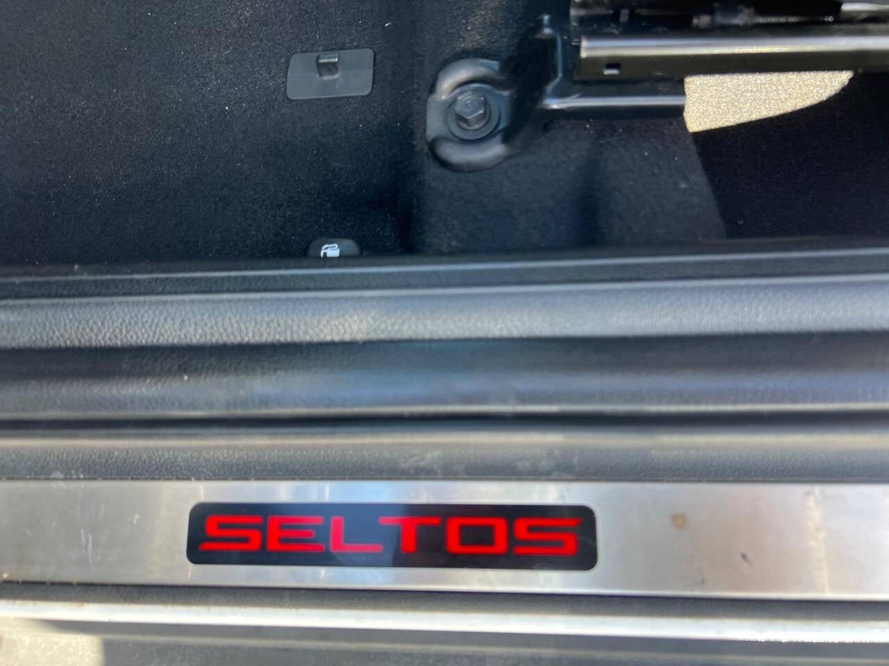 2022 Kia Seltos SX AWD 4dr SUV