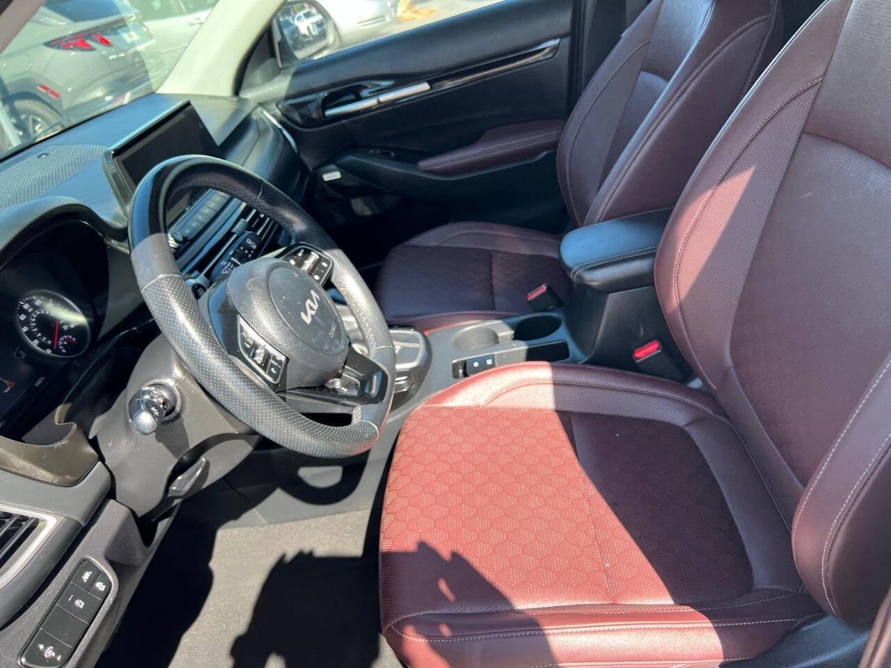 2022 Kia Seltos SX AWD 4dr SUV