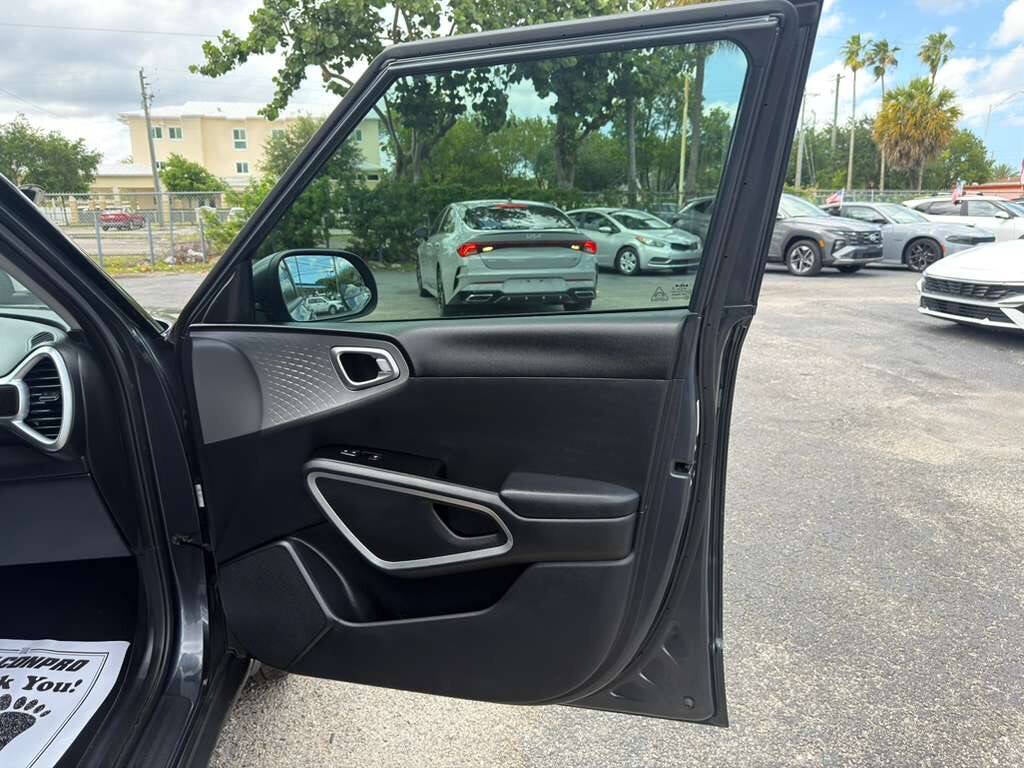 2023 Kia Soul LX 4dr Crossover