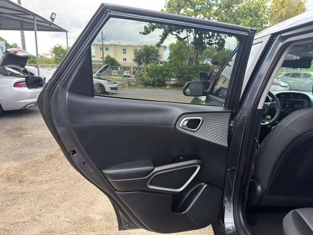 2023 Kia Soul LX 4dr Crossover
