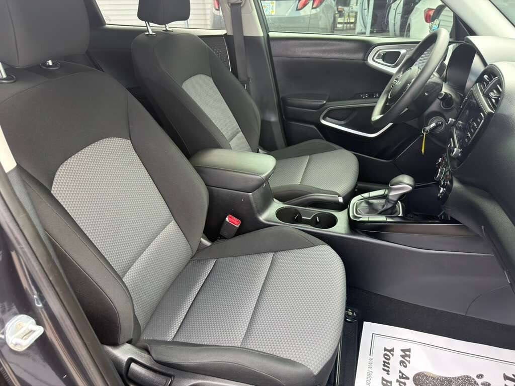 2023 Kia Soul LX 4dr Crossover
