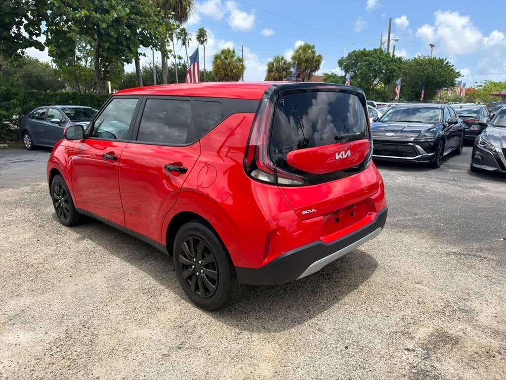2025 Kia Soul LX 4dr Crossover