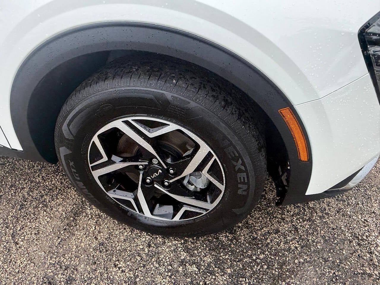2025 Kia Sportage LX 4dr SUV
