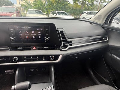 2025 Kia Sportage LX 4dr SUV