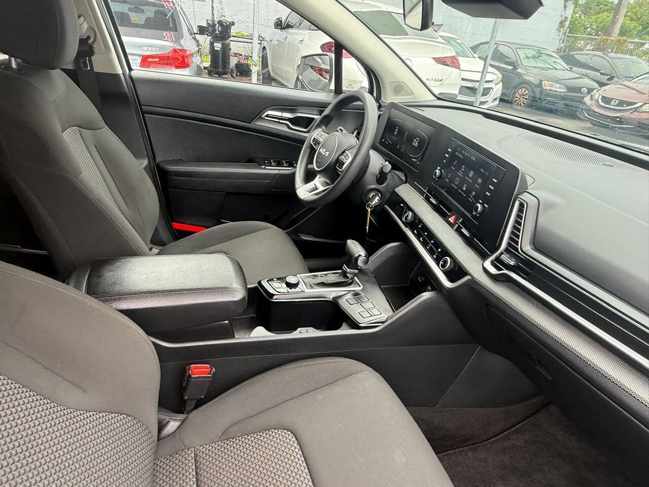 2025 Kia Sportage LX 4dr SUV