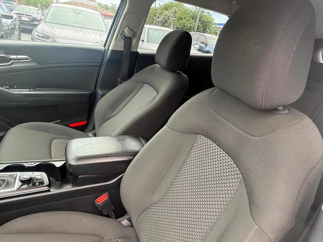 2025 Kia Sportage LX 4dr SUV