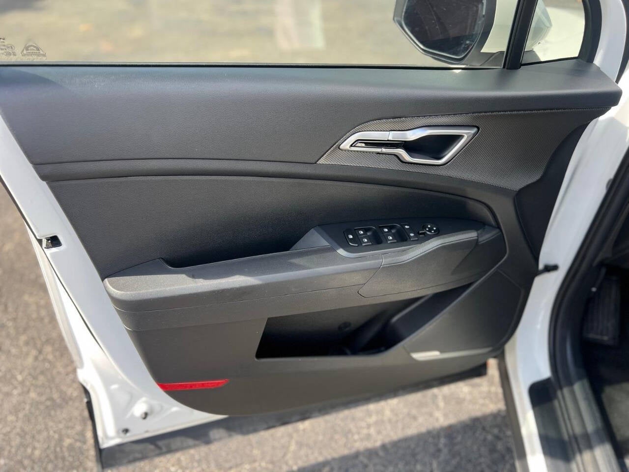 2024 Kia Sportage Hybrid LX 4dr SUV