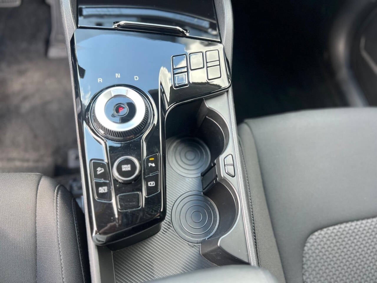 2024 Kia Sportage Hybrid LX 4dr SUV