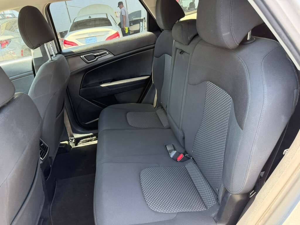 2023 Kia Sportage Hybrid LX AWD 4dr SUV