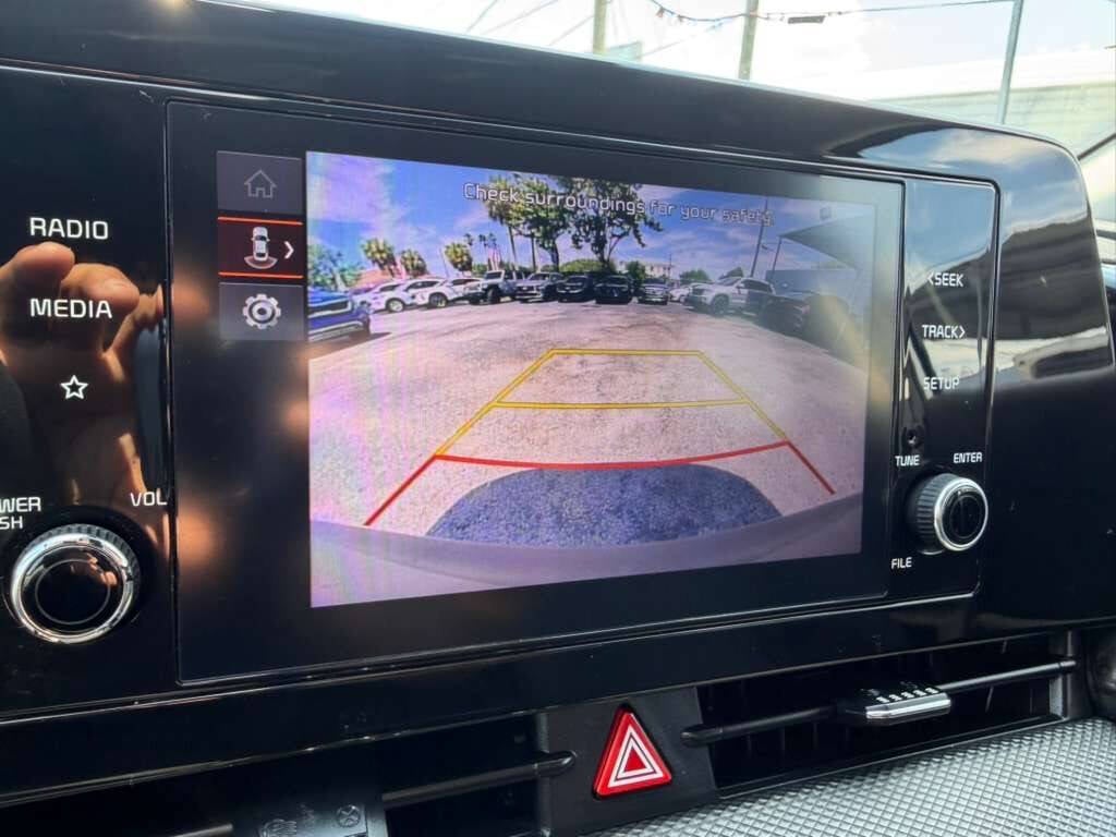 2023 Kia Sportage Hybrid LX AWD 4dr SUV