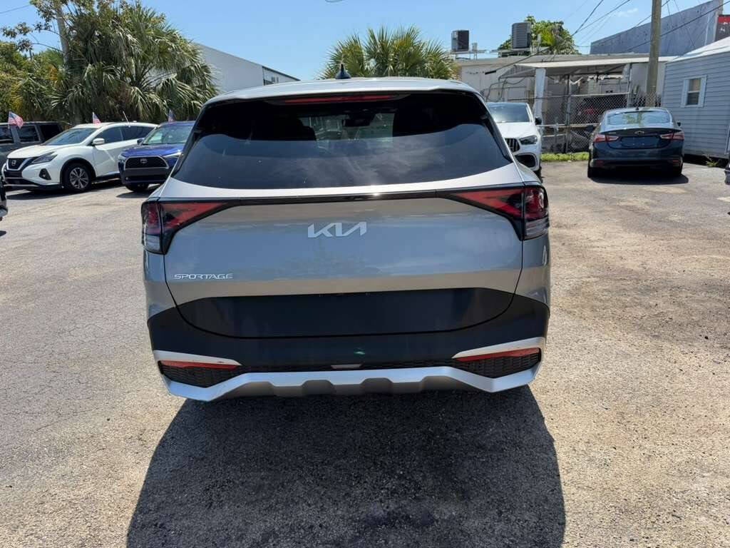 2023 Kia Sportage Hybrid LX AWD 4dr SUV