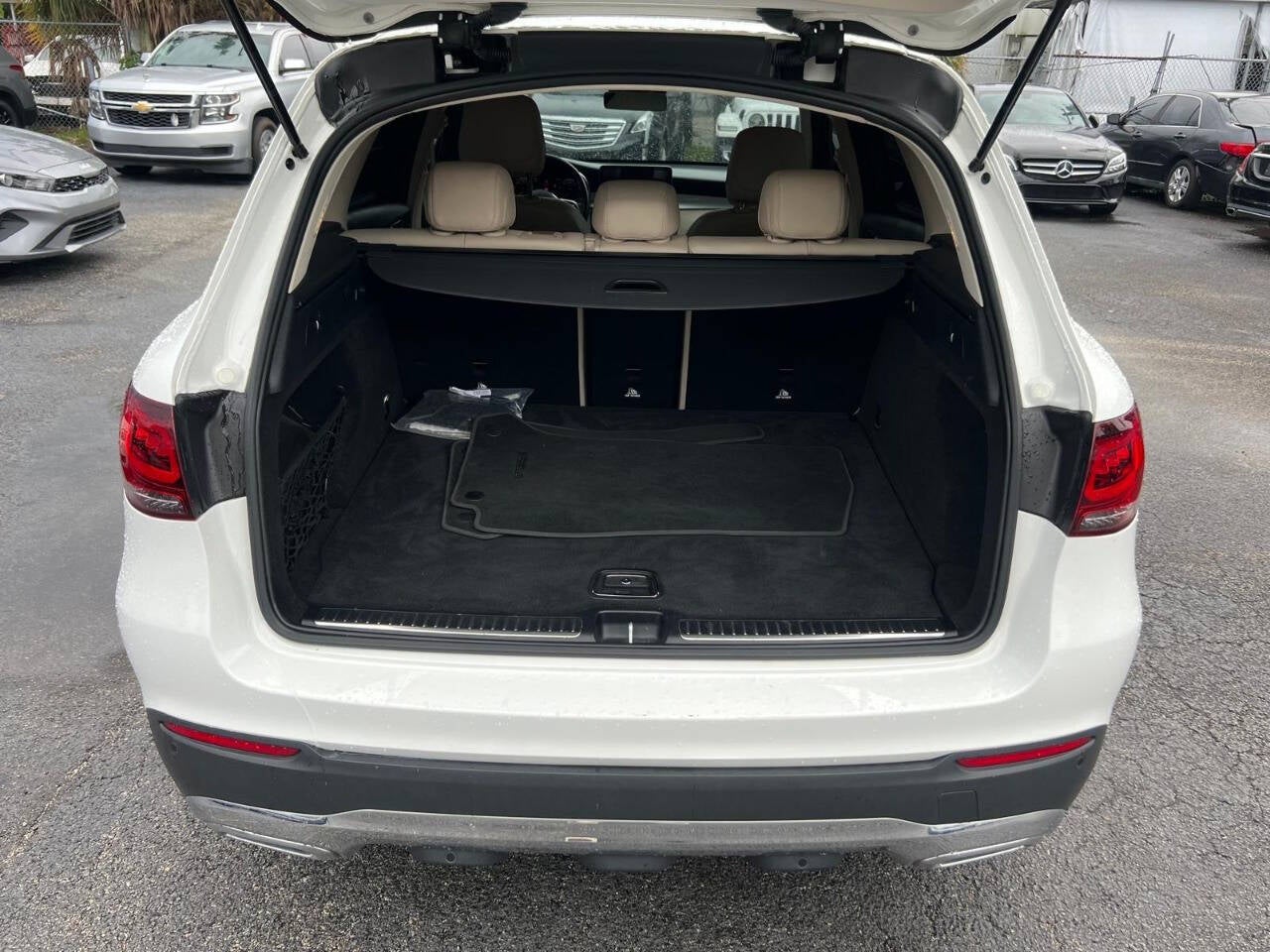 2022 Mercedes-Benz GLC GLC 300 4dr SUV