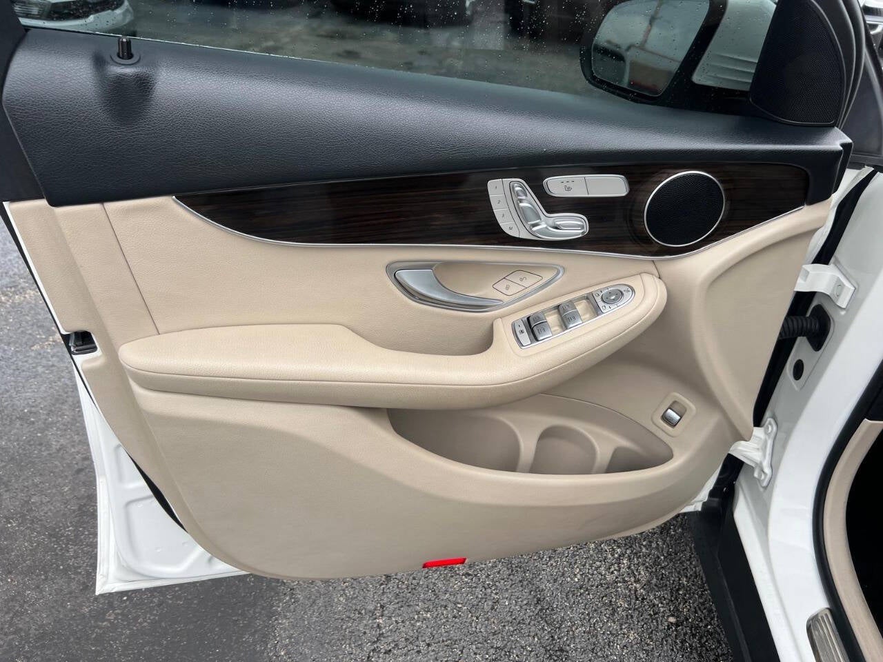 2022 Mercedes-Benz GLC GLC 300 4dr SUV