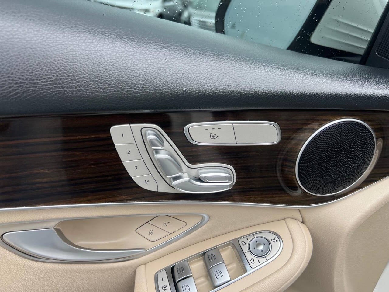 2022 Mercedes-Benz GLC GLC 300 4dr SUV