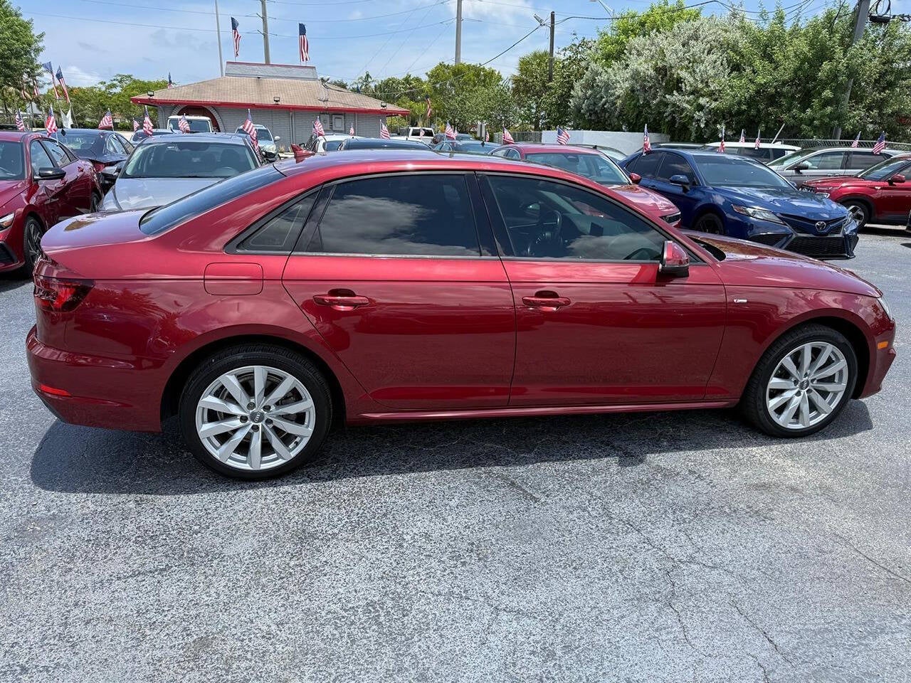 2018 Audi A4 2.0T ultra Premium 4dr Sedan w/Summer of Audi selection