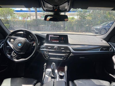 2018 BMW 5 Series 530e iPerformance 4dr Sedan