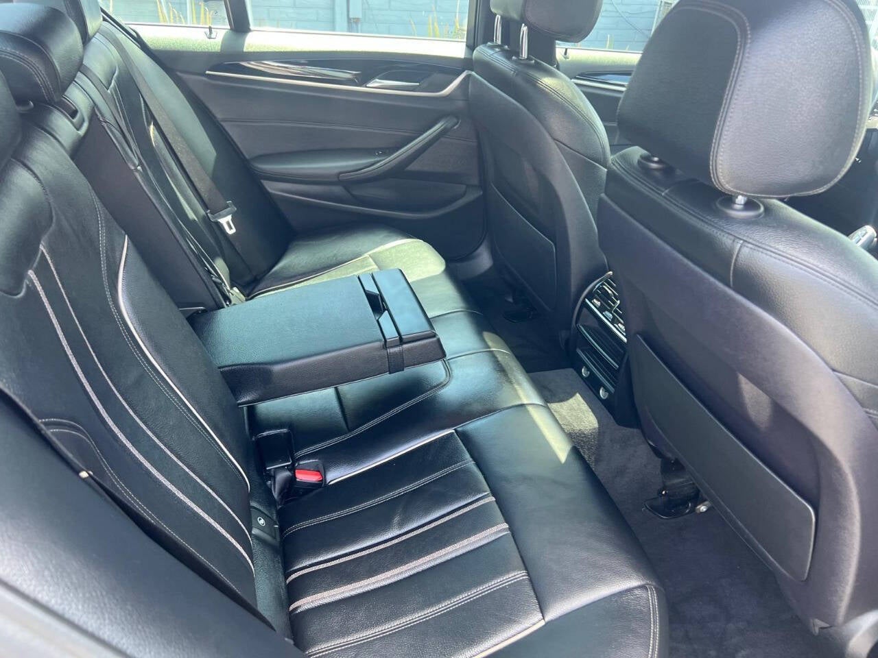 2018 BMW 5 Series 530e iPerformance 4dr Sedan