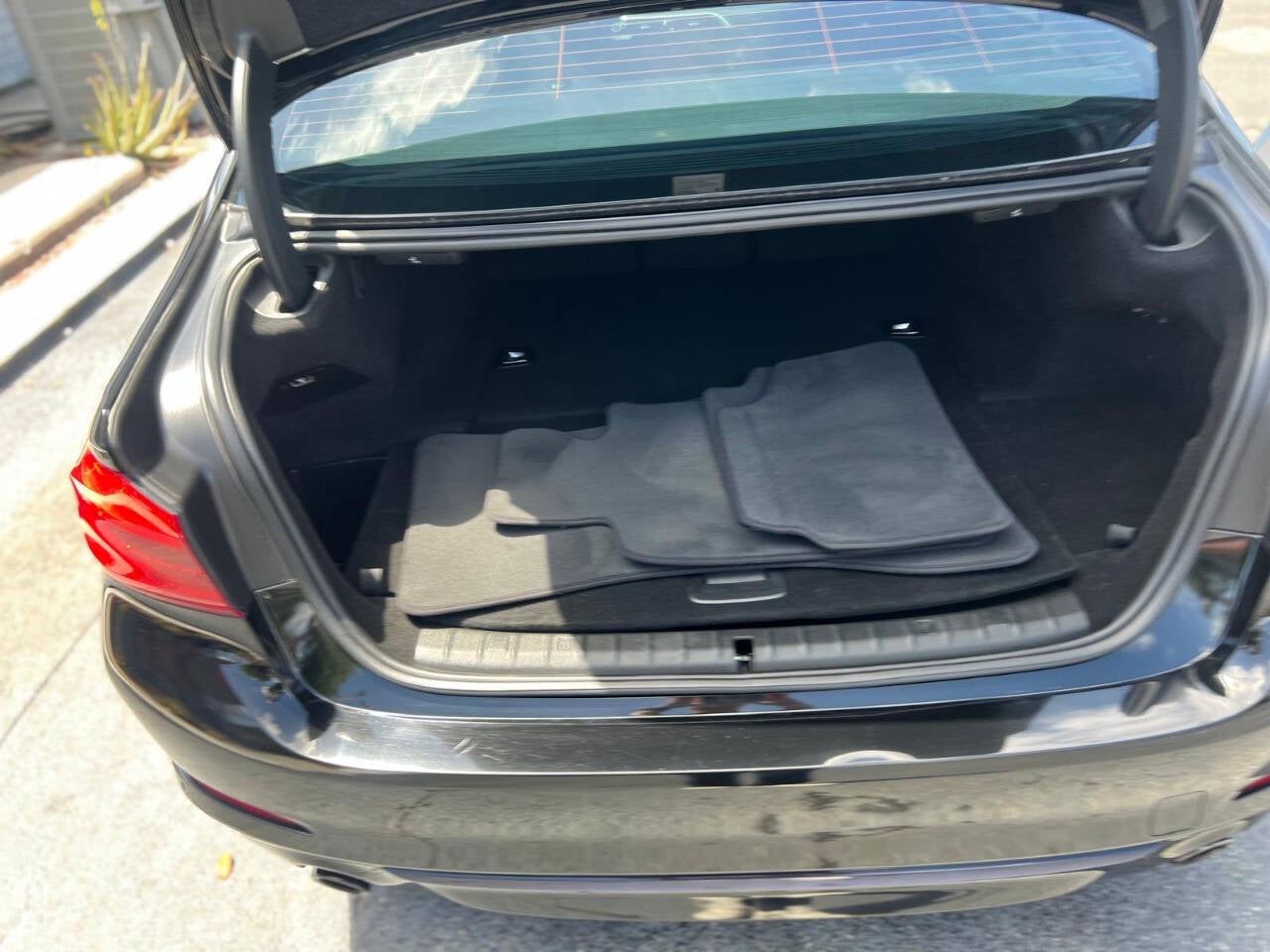 2018 BMW 5 Series 530e iPerformance 4dr Sedan