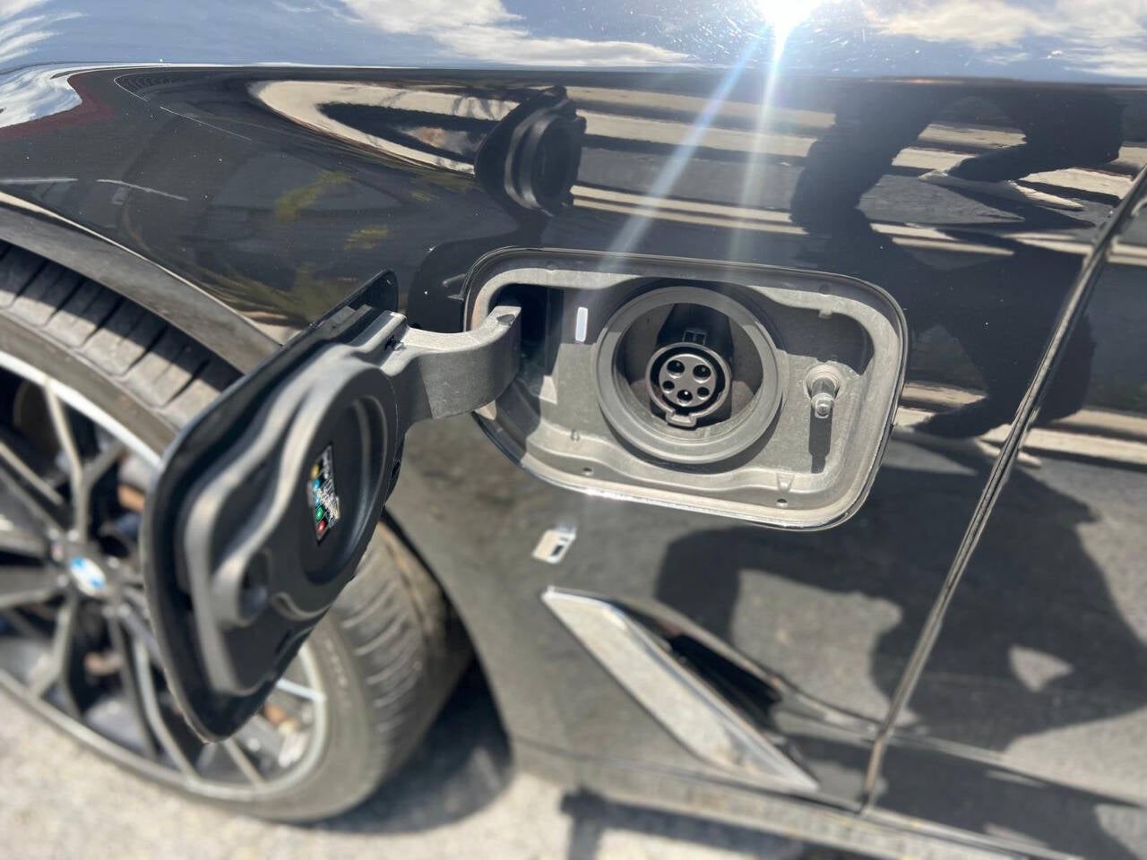 2018 BMW 5 Series 530e iPerformance 4dr Sedan