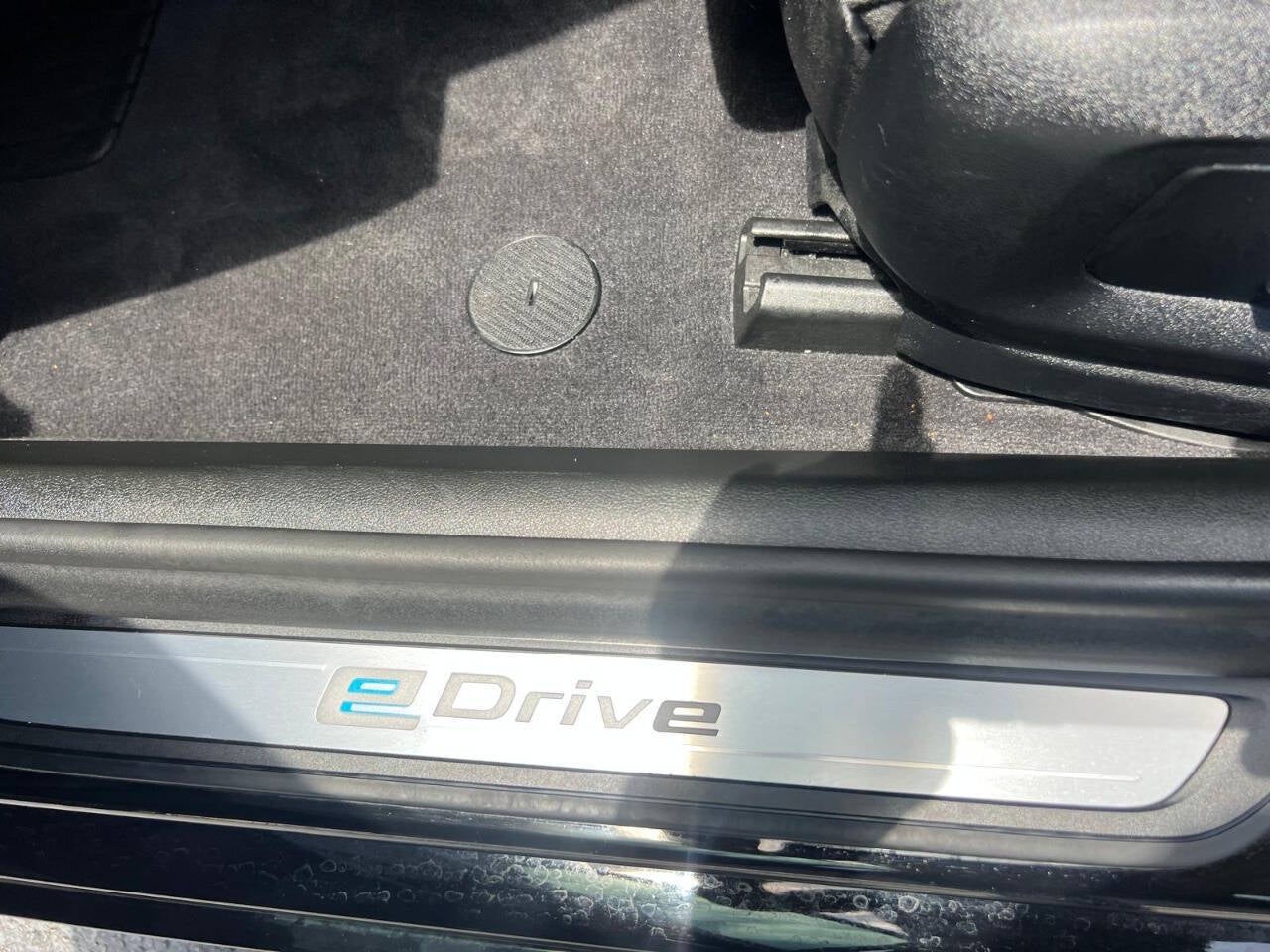 2018 BMW 5 Series 530e iPerformance 4dr Sedan