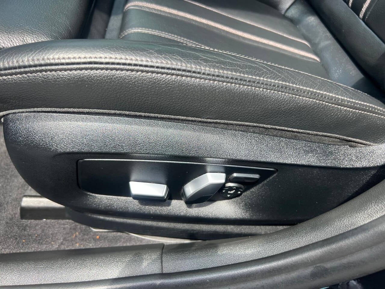 2018 BMW 5 Series 530e iPerformance 4dr Sedan