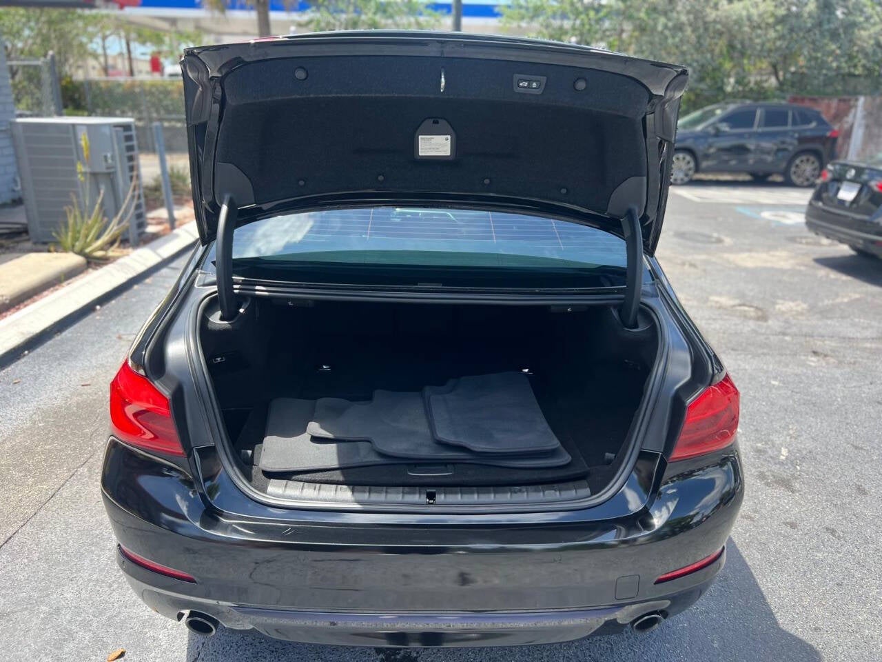 2018 BMW 5 Series 530e iPerformance 4dr Sedan