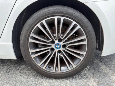 2018 BMW 5 Series 530e xDrive iPerformance AWD 4dr Sedan