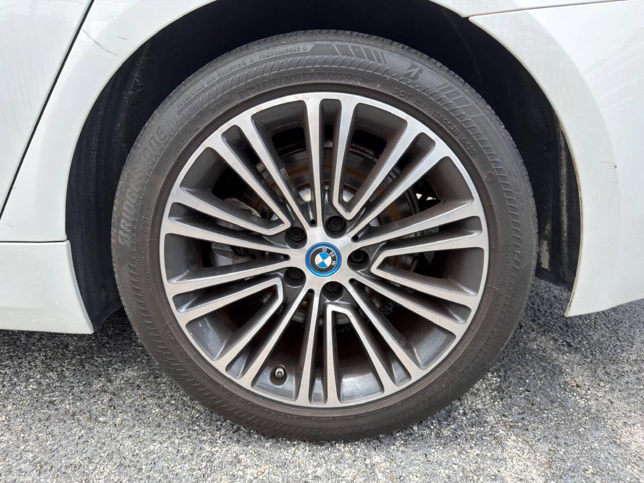2018 BMW 5 Series 530e xDrive iPerformance AWD 4dr Sedan