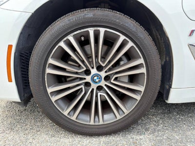 2018 BMW 5 Series 530e xDrive iPerformance AWD 4dr Sedan