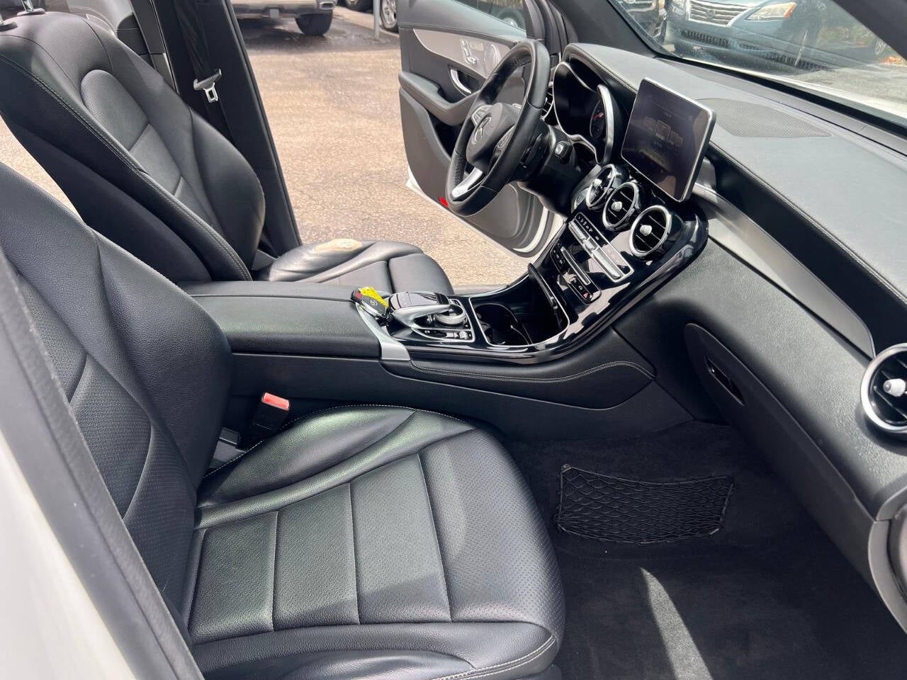 2017 Mercedes-Benz GLC GLC 300 4dr SUV