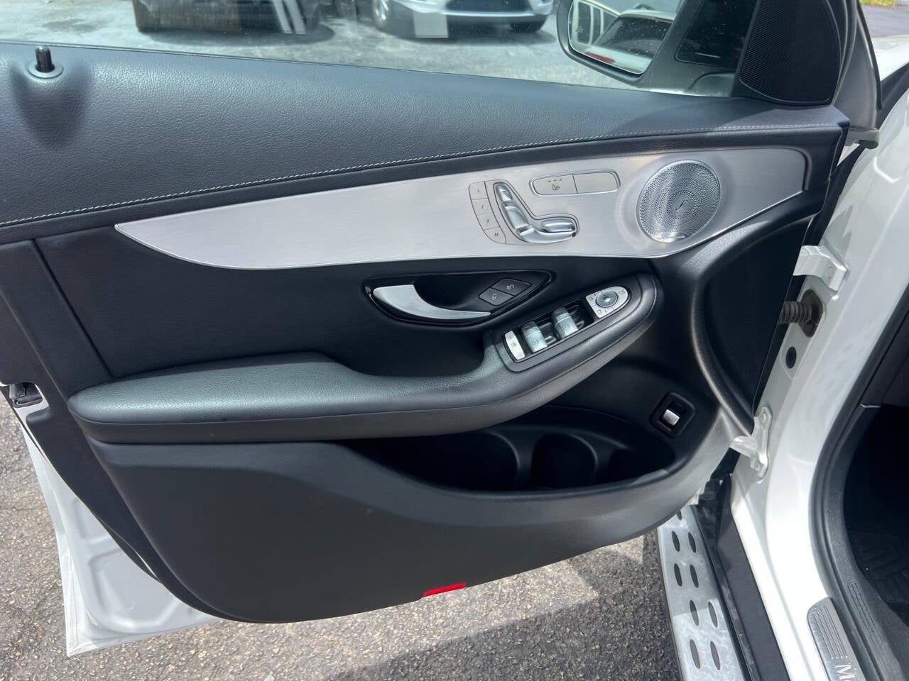 2017 Mercedes-Benz GLC GLC 300 4dr SUV