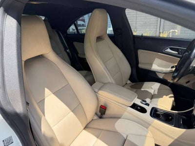 2016 Mercedes-Benz CLA CLA 250 4dr Sedan